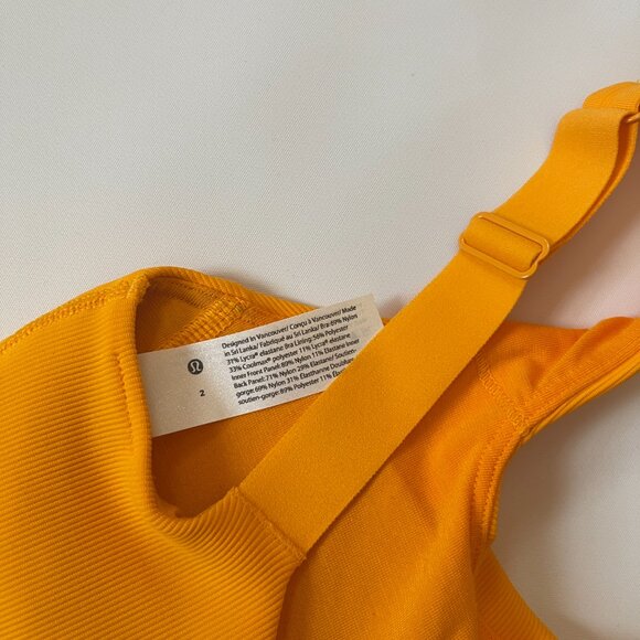 NWT: Lululemon Ribbed Train Bra*Medium Support  Size 2 - Picture 4 of 6